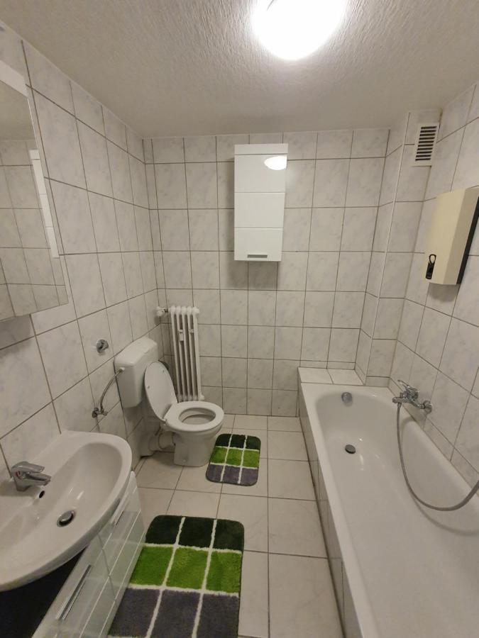 Ferienwohnung Schlossstrasse Эссен Экстерьер фото
